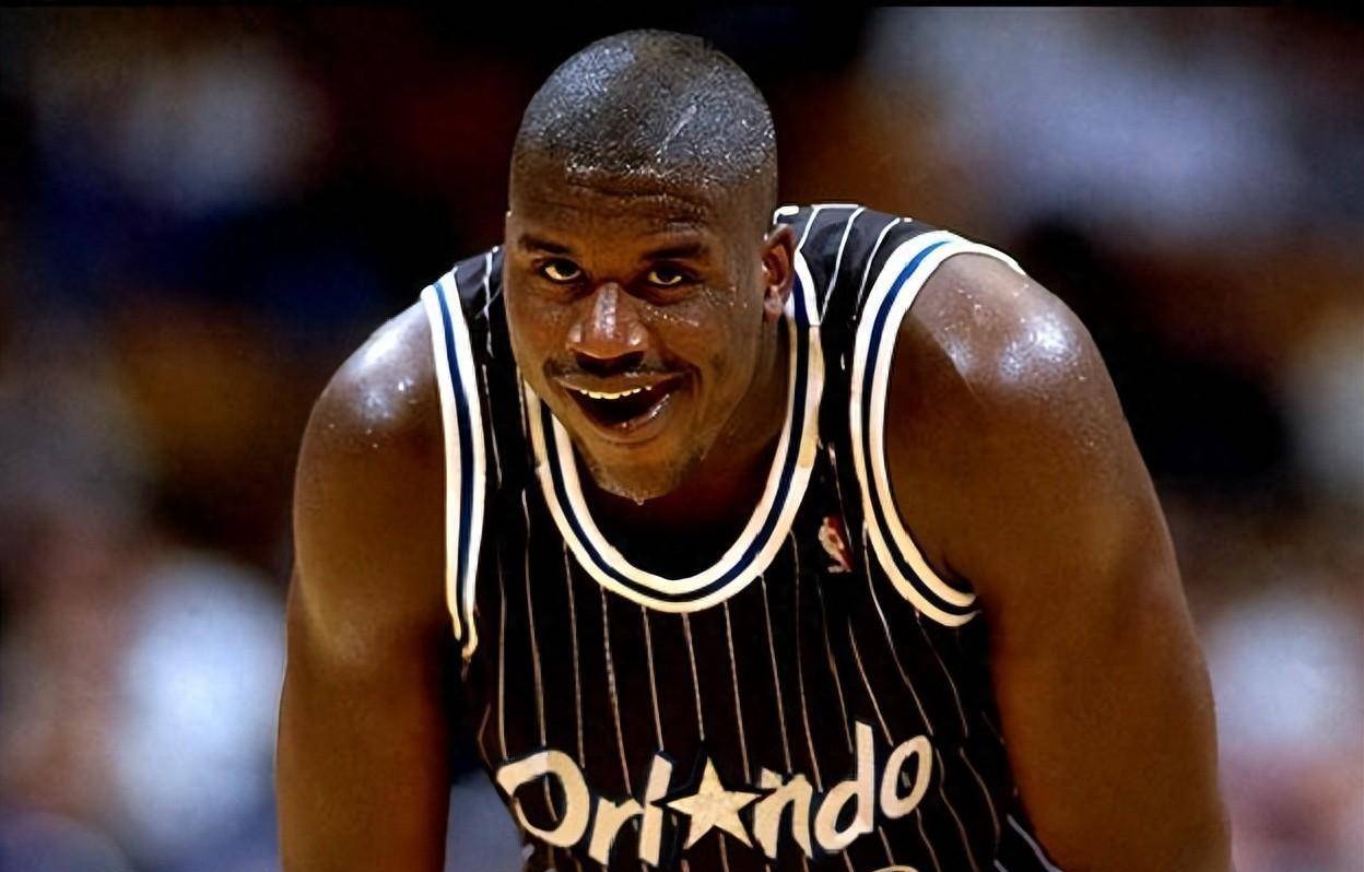 击败乔丹,带队进总决赛,23岁正值巅峰奥尼尔为何会被魔术放弃?