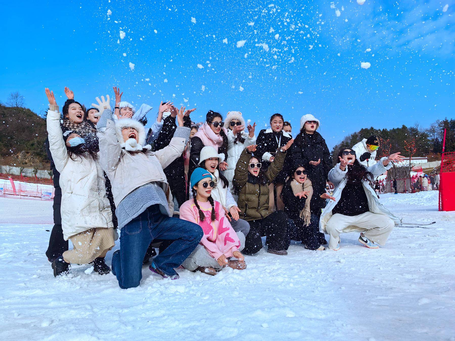 冰雪季看廣元,1月18日前憑高鐵票免費滑雪,好耍又刺激!