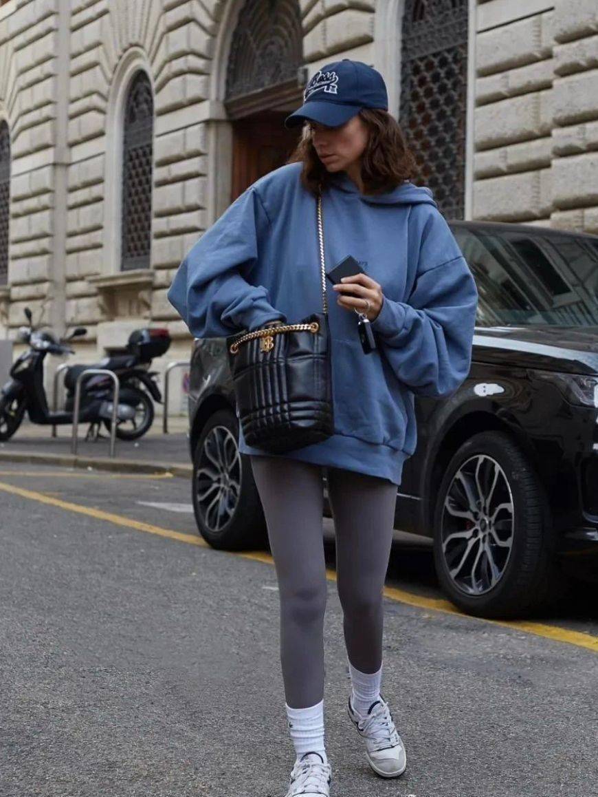 "堆堆袜"火炸时尚圈,洋气又保暖,连姐姐都上头了,高级又时髦_袜子