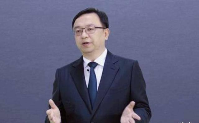 比亚迪老总王传福:13岁丧父15岁丧母,嫂子卖嫁妆供其读书_母亲_哥哥