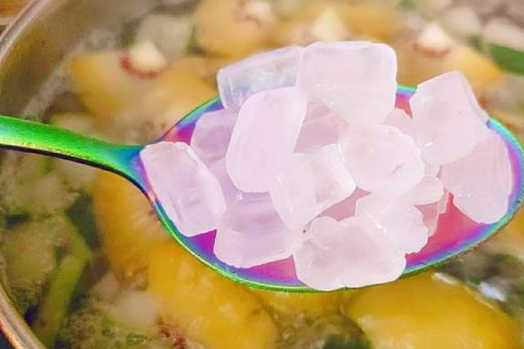 天冷的时候,女人一定要多喝这汤,养颜美容,还能保持青春活力_猕猴桃