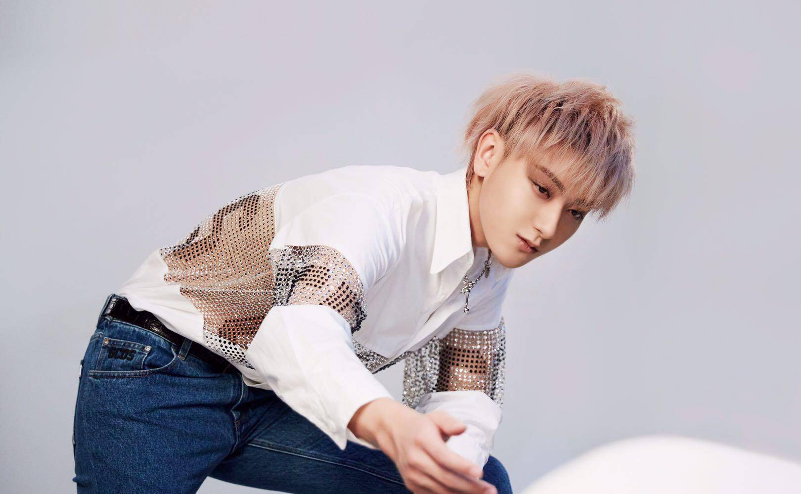 黄子韬的穿搭爱了爱了,穿白衬衫的他最帅_色调_风格_白色