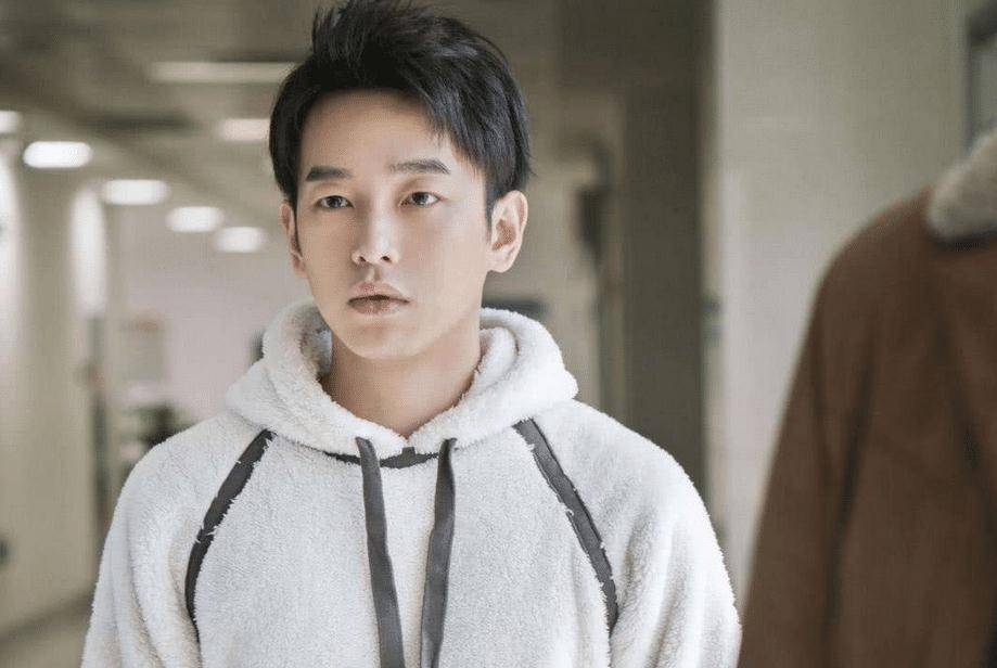 彭昱畅提名最佳男主,演技真实不做作,曾直言想成为黄渤一样的人_什么