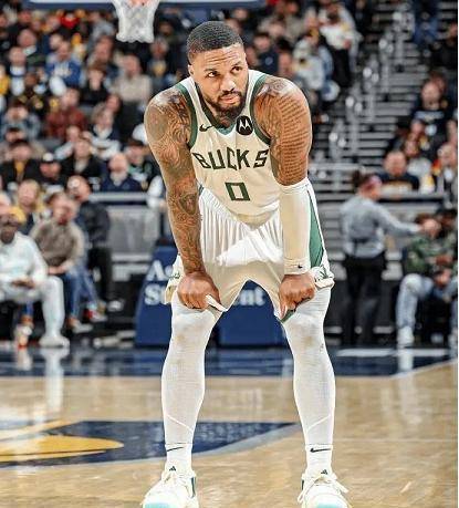 利拉德25 10,防守端被打爆!字母44 14 7,雄鹿险胜西部倒1!