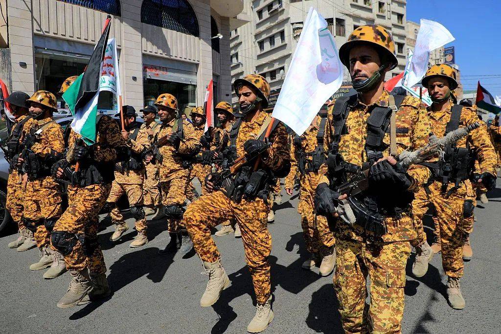 红海航道安全告急,多国联合施压谴责胡塞武装,中国却不在其中,外交部