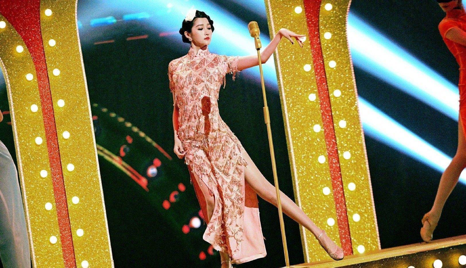 angelababy穿旗袍录《王牌》,和关晓彤现场pk,一个比一个时尚_女性