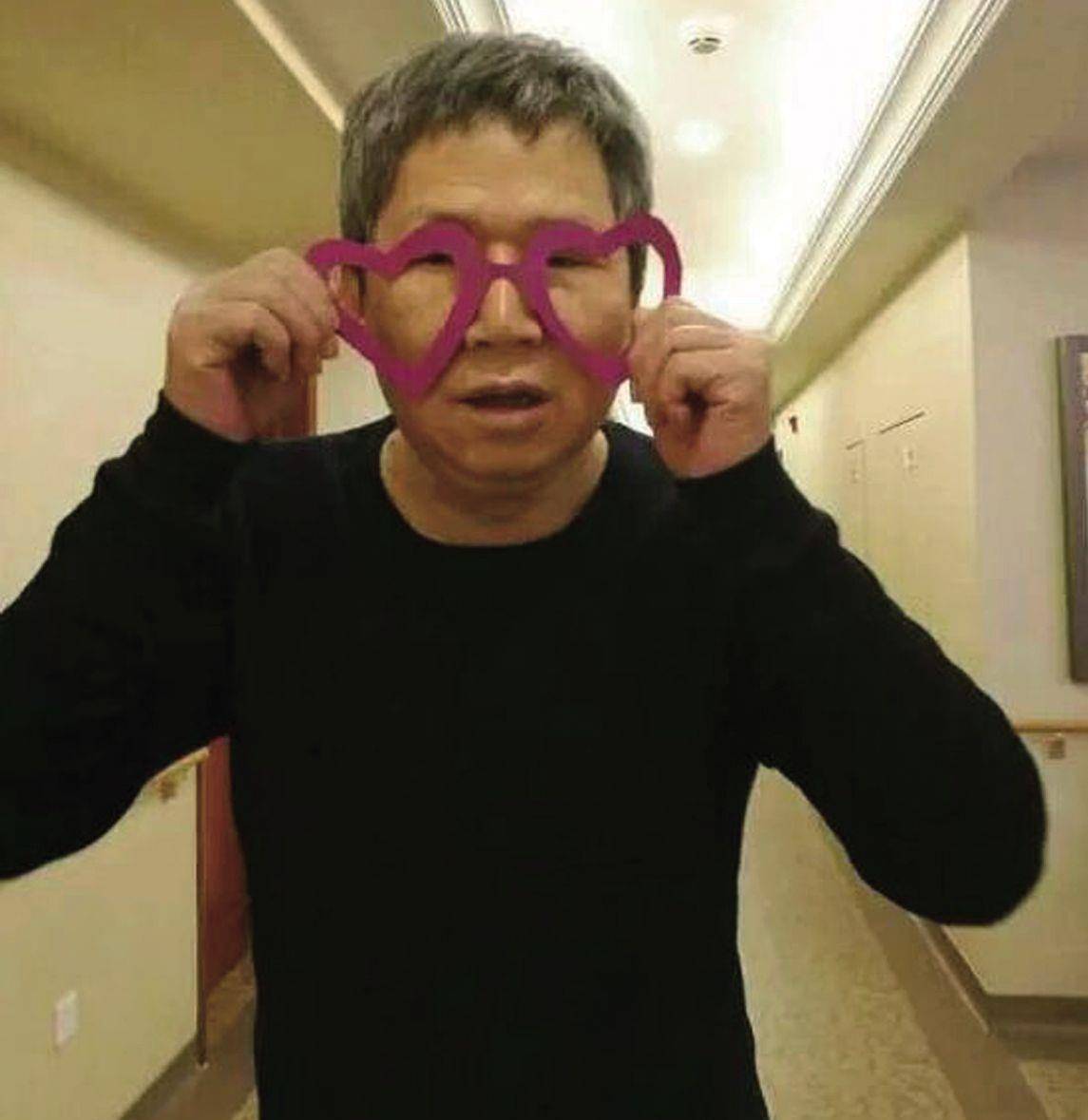 美国79岁富婆,富婆病亡后,继承了她数十亿的遗产_克劳迪娅_中国_工作