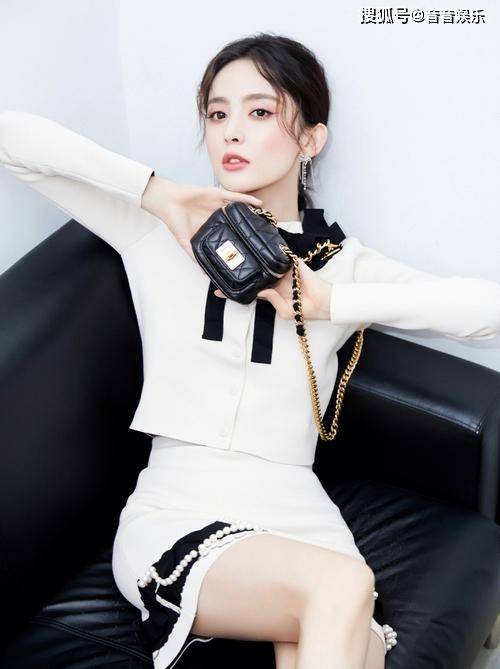 傲人身材勾魂眷恋!古力娜扎性感魅力令人陶醉_女性_是一种_身姿