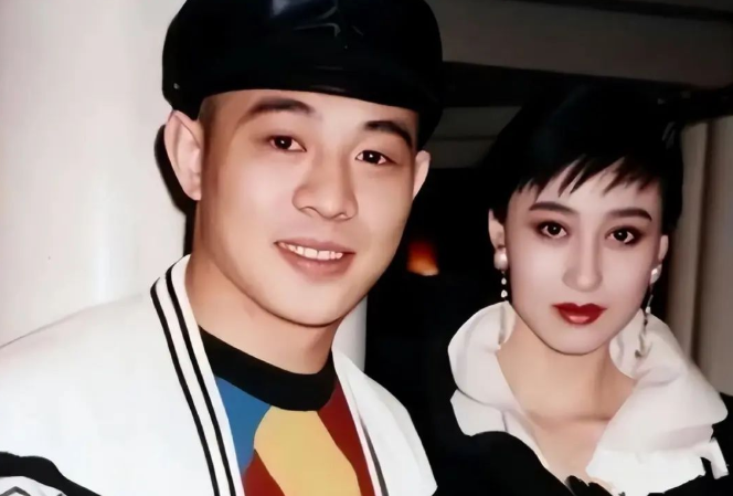 李连杰和他老婆图片
