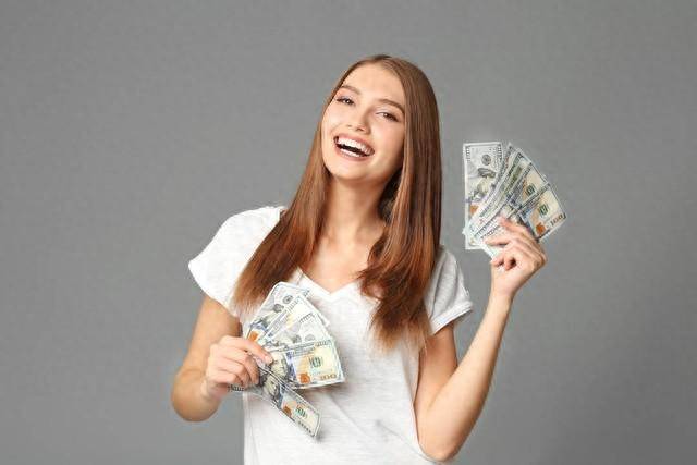 一个女人有钱还是没钱,其实能一眼瞧出来,这3点伪装不了_王雪_李梅_林