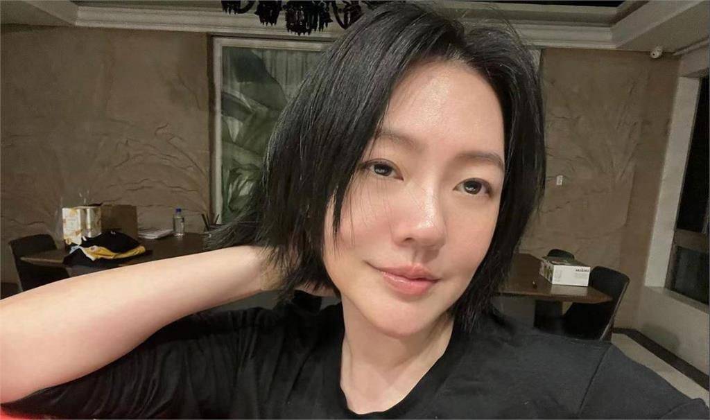 原创
            小S大女儿拍视频曝真容！很活泼风评比二女儿好太多，背景引争议