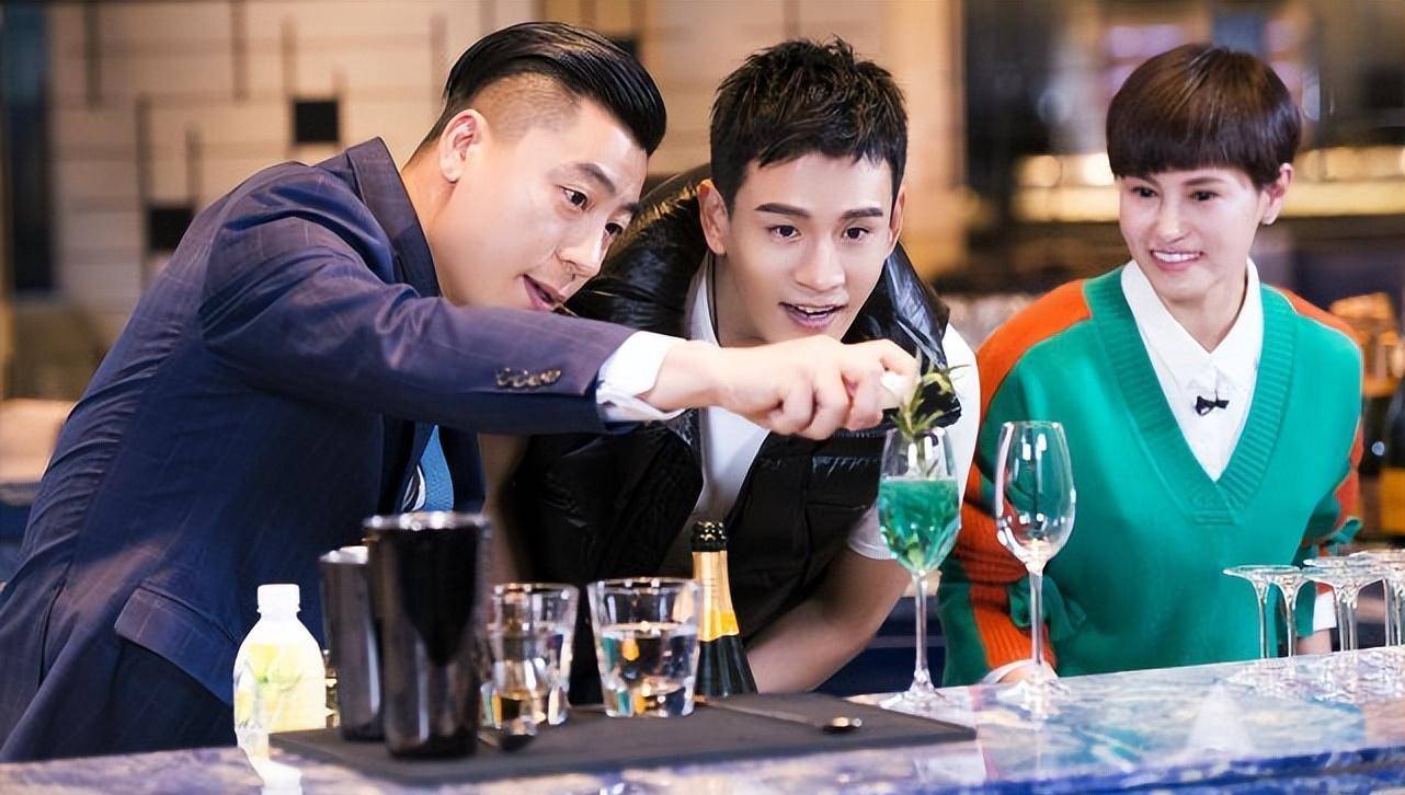 经超:低谷期无戏拍,妻子养他4年,凭实力走红兑现爱的承诺_宋佳_张钧甯