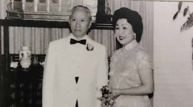 黄蕙兰:顾维钧第3任妻子,为丈夫千金散尽,晚年却只能与狗相伴_母亲