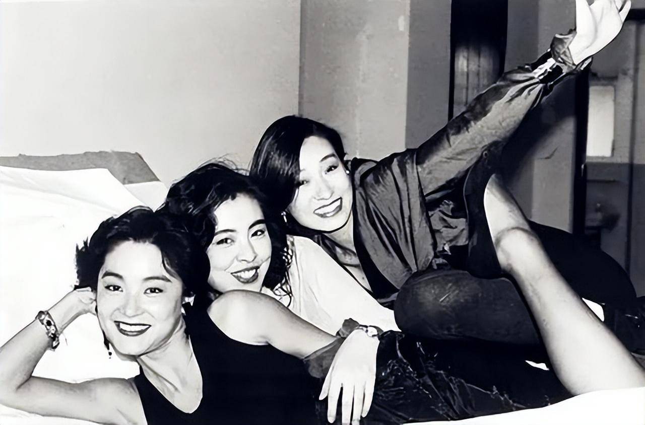 一鬼后",浪女回头事业旺,老公为她散尽家财亦心甘_王小凤_许立信_爸爸