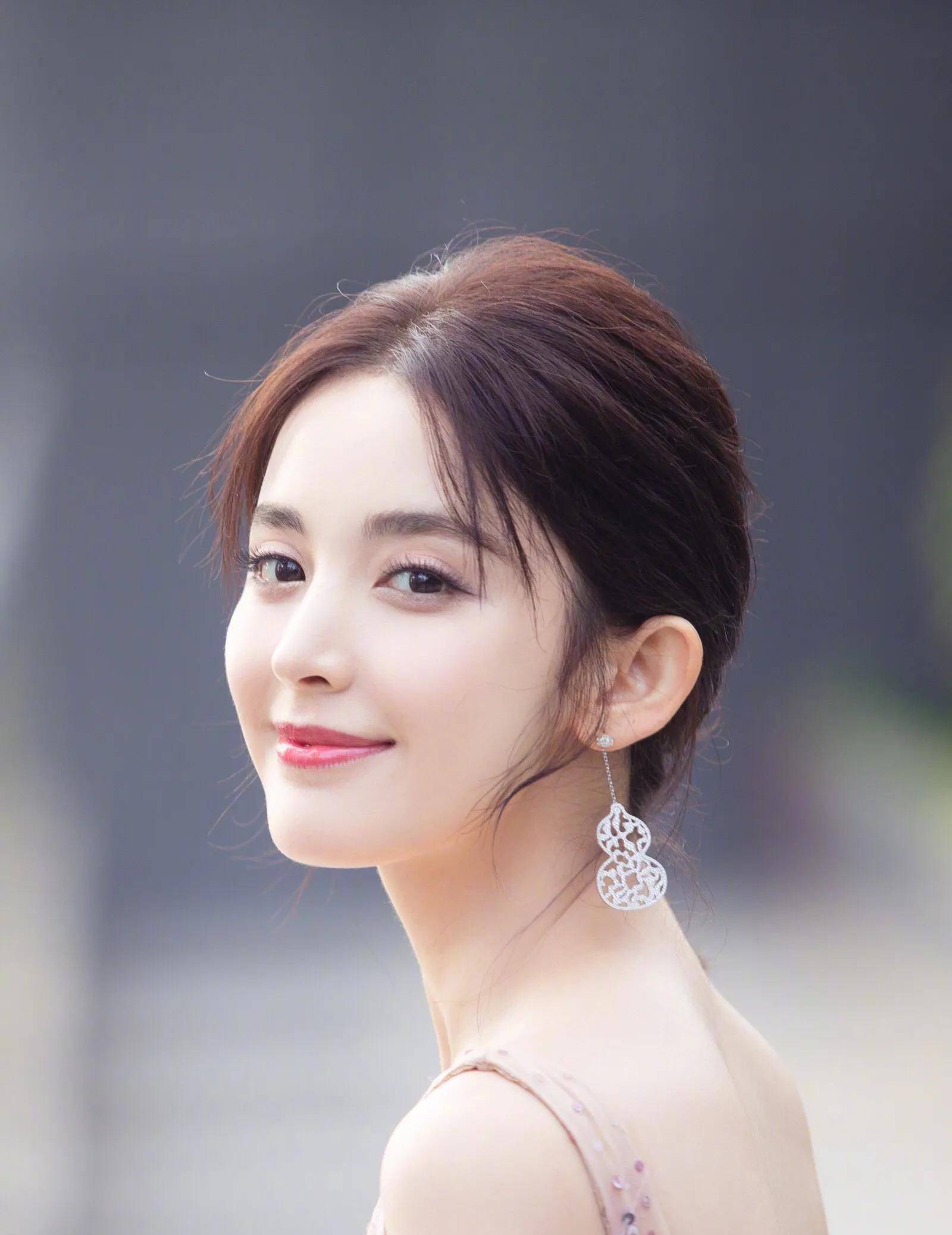 颜值超赞,演技却让观众尬到抠脚,无法直视_殷桃_古力娜扎_角色