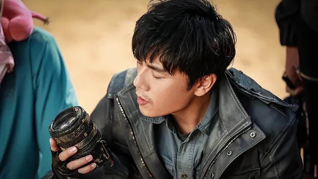 大学成绩稳居第一,冲进戛纳提名影帝,45岁秦昊又打出一副王炸!