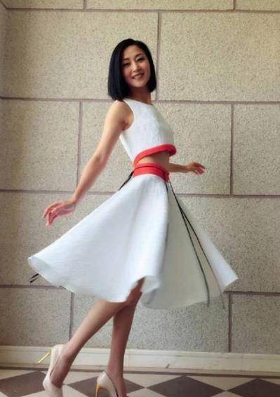 万绮雯跟甄子丹分手后,嫁给了认识7天的编剧,现在怎样了?