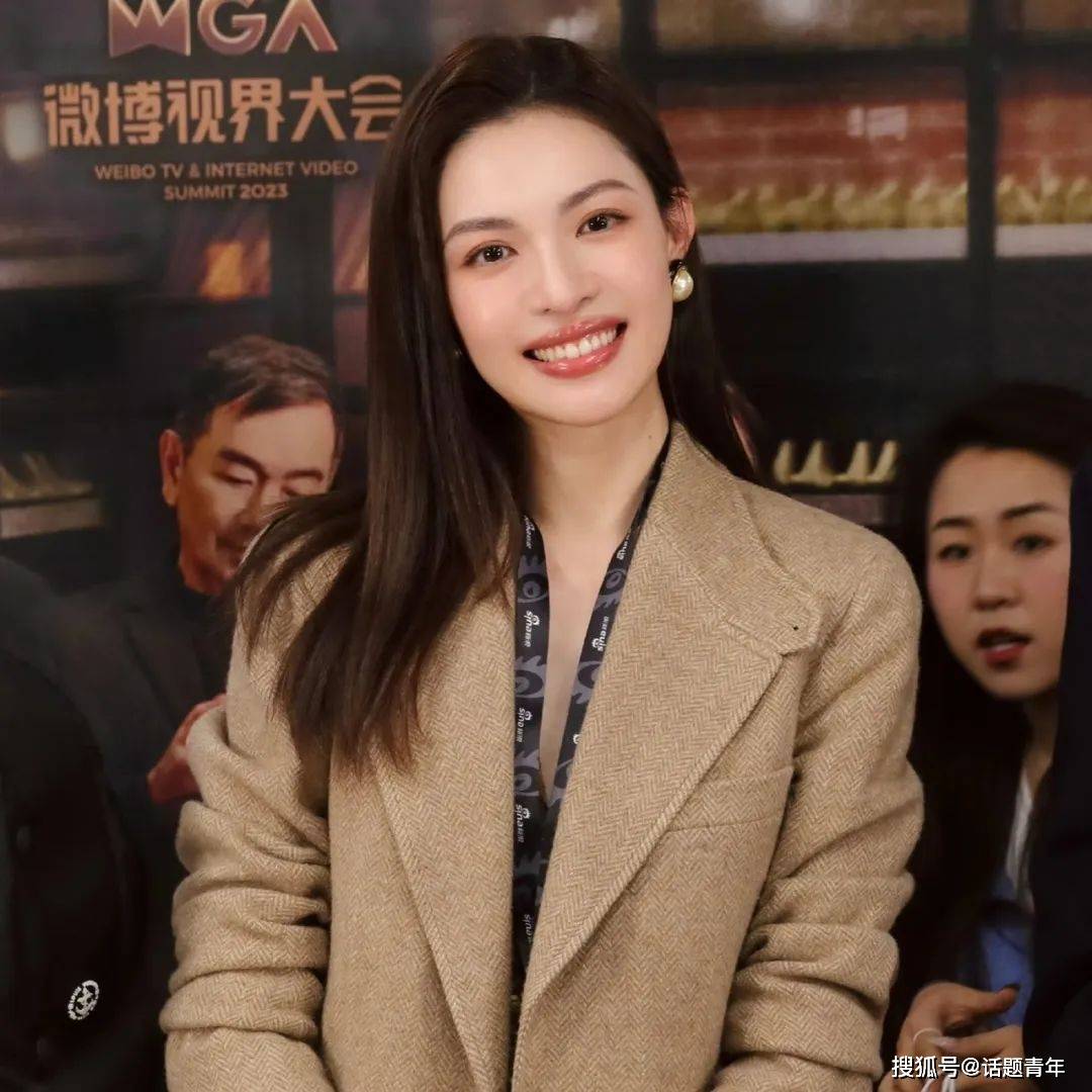 绿大暗,搞代孕的夫妻,baby春夏 | 最新八卦汇总_敦煌_贾玲_代拍