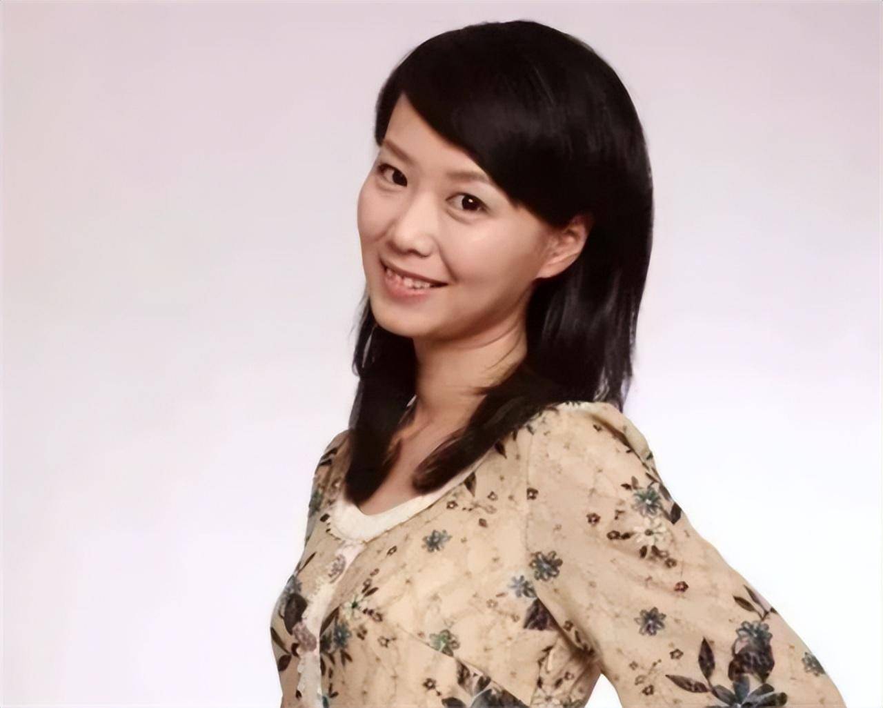 安徽卫视女子吴薇近况,她长相十分漂亮,早已结婚,老公是谁成谜_节目