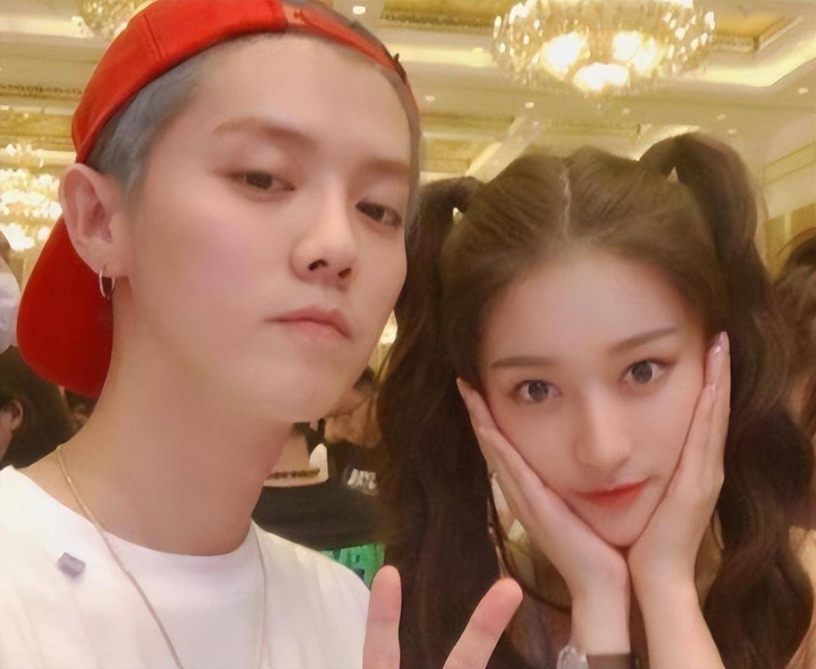 范丞丞靠姐,贾玲机智救场解围,娱乐圈少了她真不行_关晓彤_节目_鹿晗