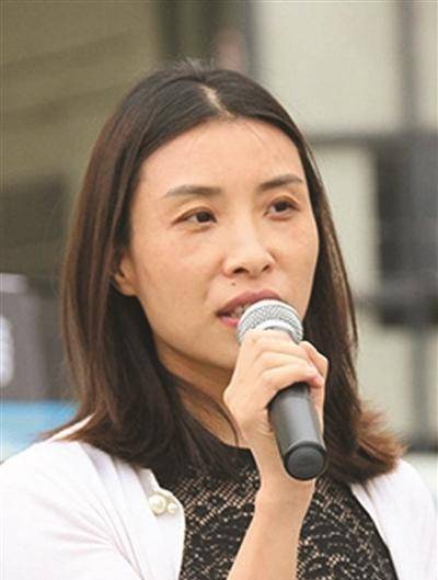 陈小英:将申通146亿卖给马云,拿着钱创业,通过卖雨伞又赚百亿_生活