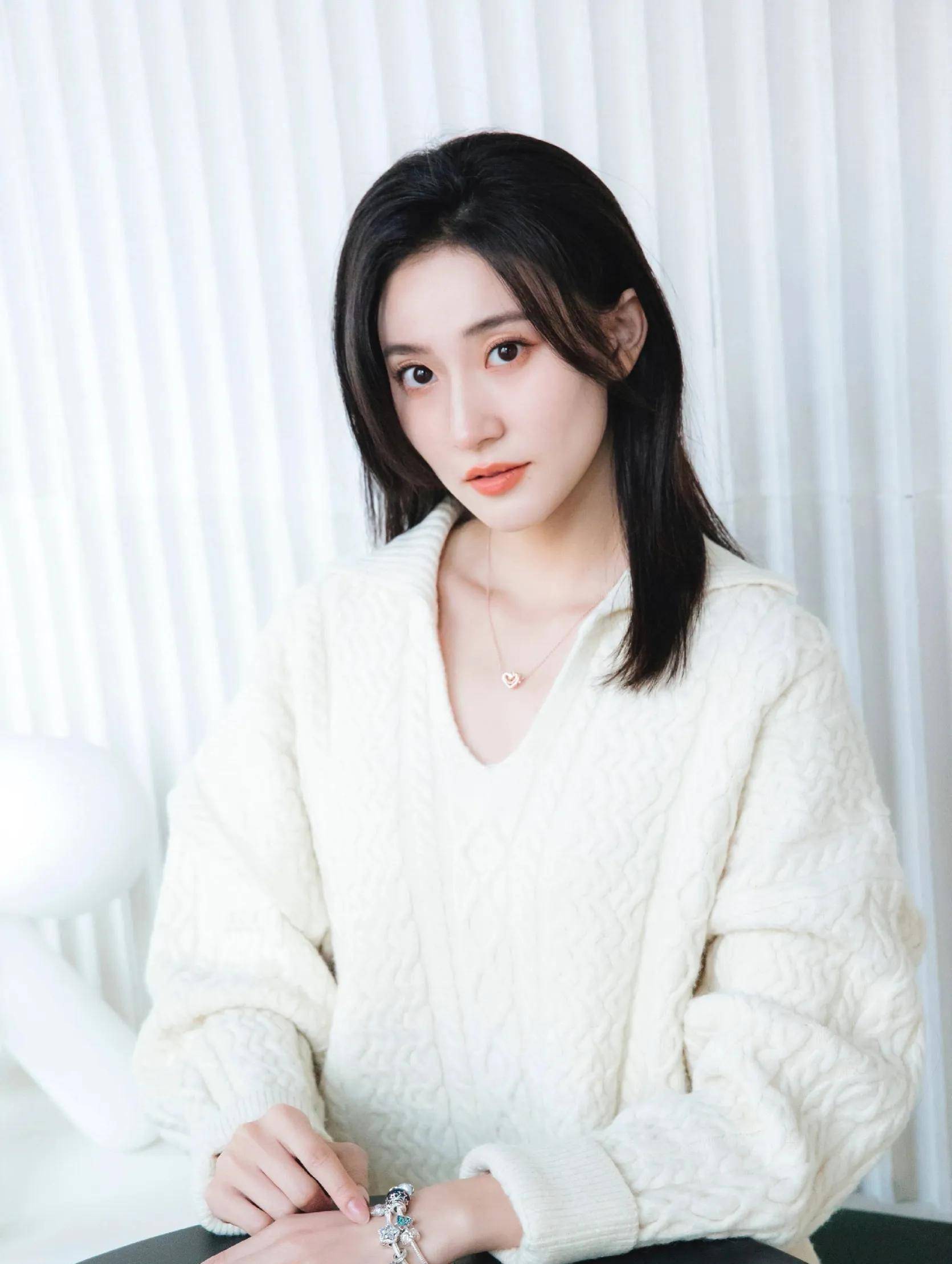 因为一张照片时尚出圈,被称为艺术体操女神,因为腰伤提前退役_张豆豆