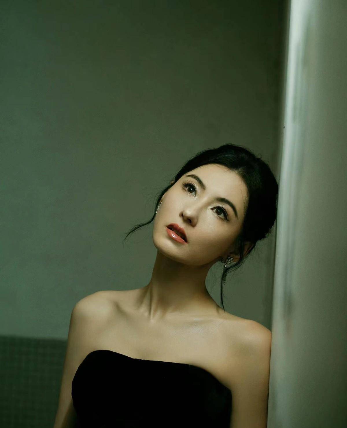 张柏芝靠脸又火了!