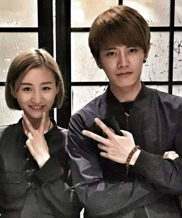 最近《秋蝉》《锦衣之下》霸屏的任嘉伦在2017年便与聂欢公开恋情