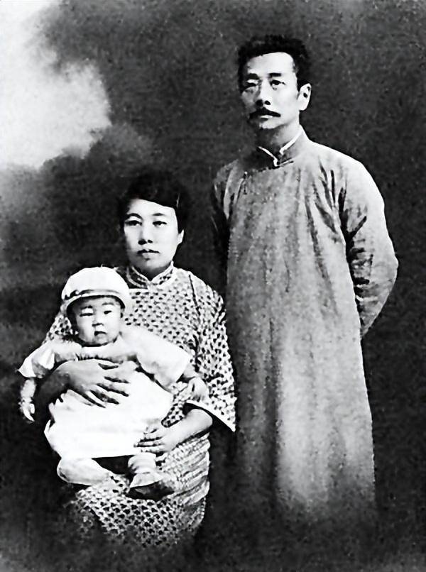 婚后的许广平,用被面做衣裳,存私房钱,鲁迅病中看陌生女人画像_爱情