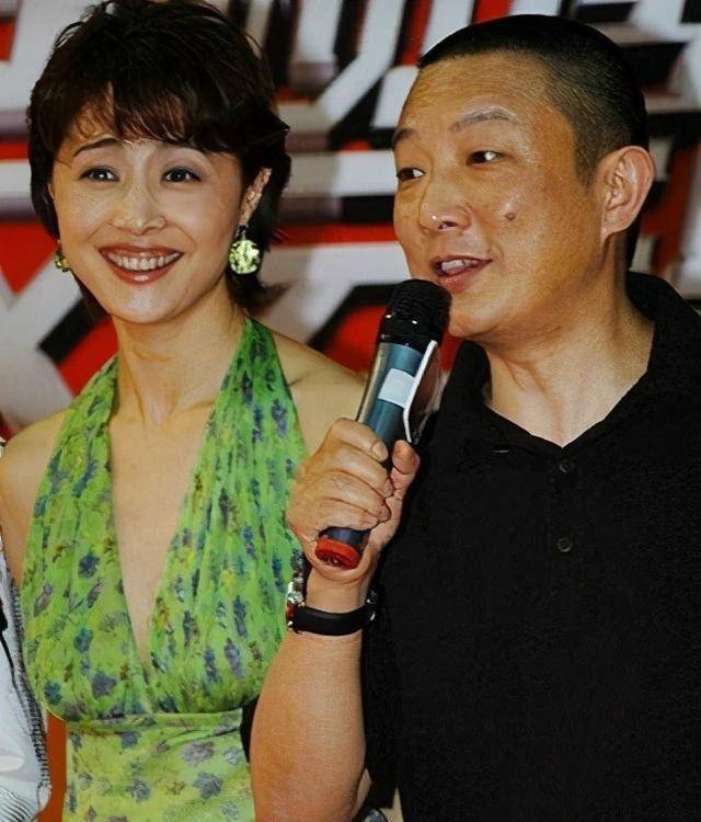 著名导演张黎:结婚5次,50岁爱上小23岁宋佳,如今70岁还是单身