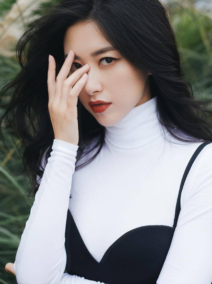 的服装叫朱珠,不低胸,露腿,他骨子里有一种特殊的风格_生活_身体_家庭