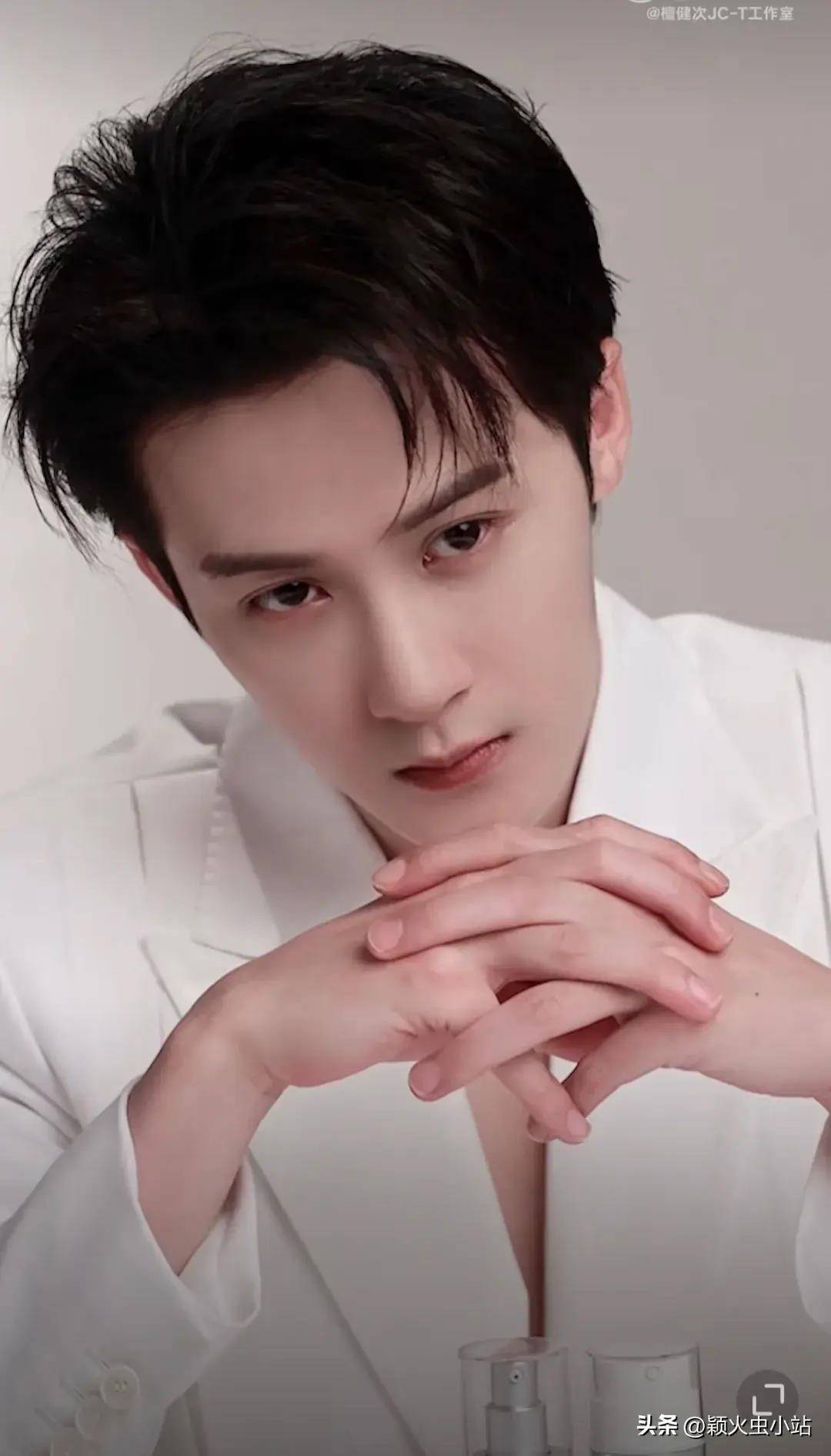 28娱瓜:李现迪丽热巴檀健次关晓彤景甜张晚意李兰迪周也李宏毅_张凌赫