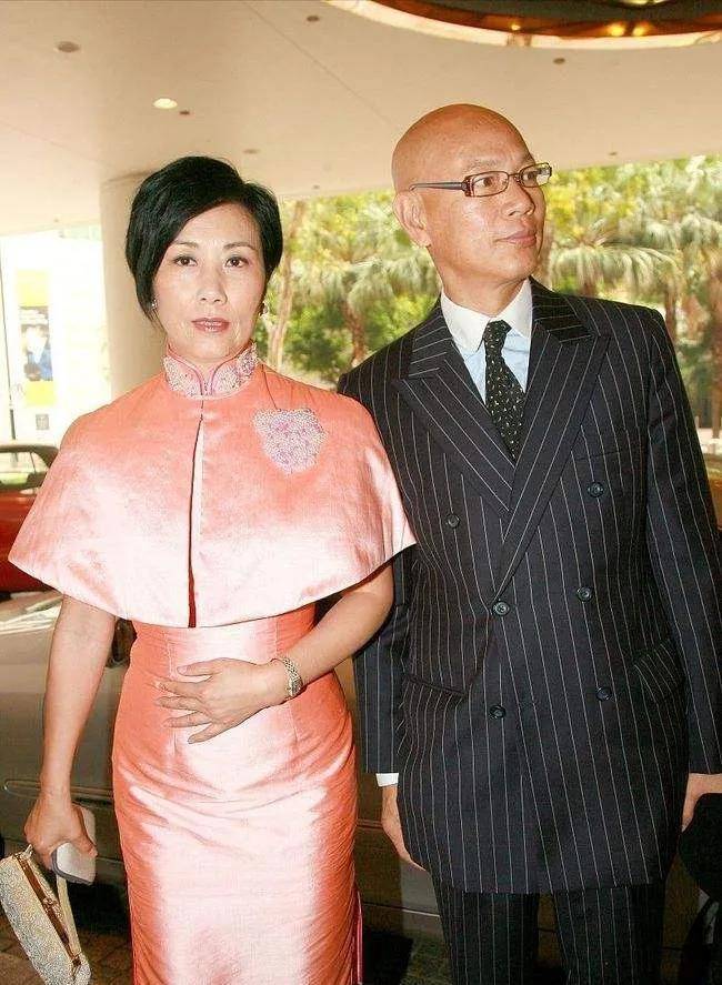 汪明荃:香港tvb大姐大,74岁无惧岁月打磨,可歌可叹的女子_电视_经历