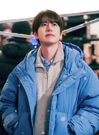 sj利特主持圭贤发布会现兄弟情 向记者行大礼嘱咐:请多照顾!