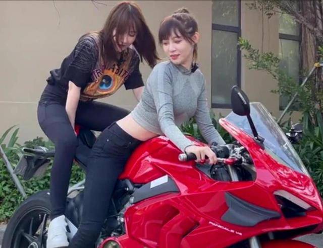 千万网红痞幼与50岁男友分手女方被推进泳池被网友质疑刷剧本