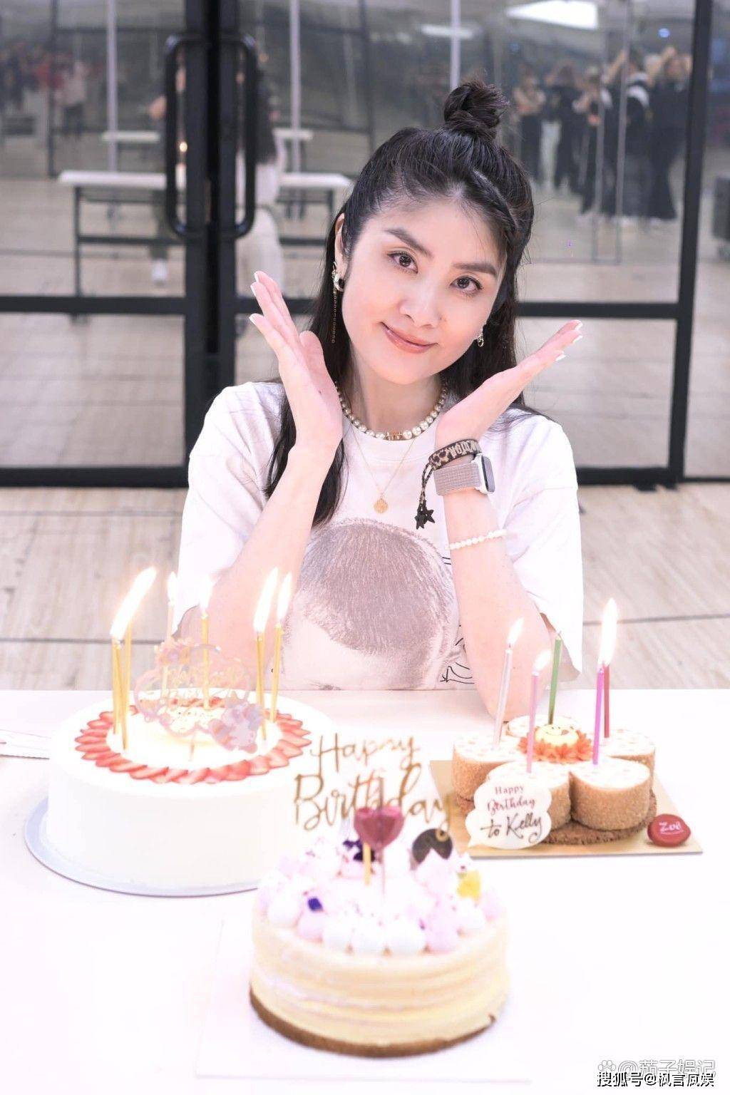 51岁陈慧琳演唱会现场照曝光!