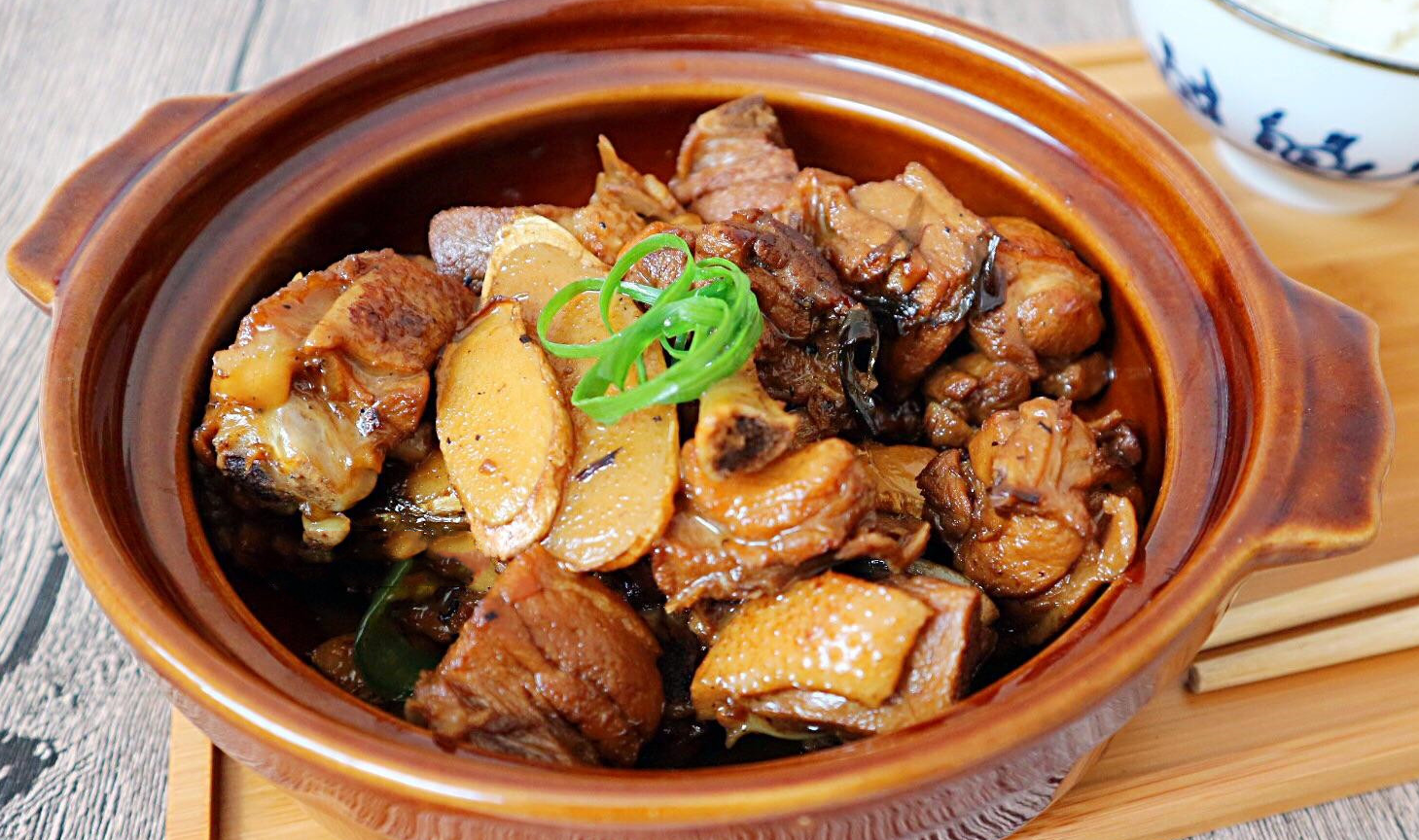 家常版姜母鸭:温而不燥,油而不腻,能驱寒暖胃,冬天吃特别好_处理_加入