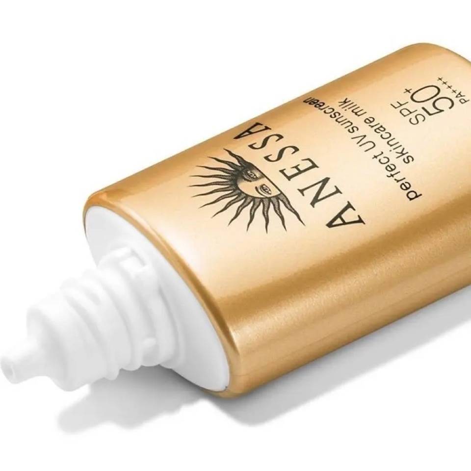 防晒霜平价又好用学生党!_质地_皮肤_肤色