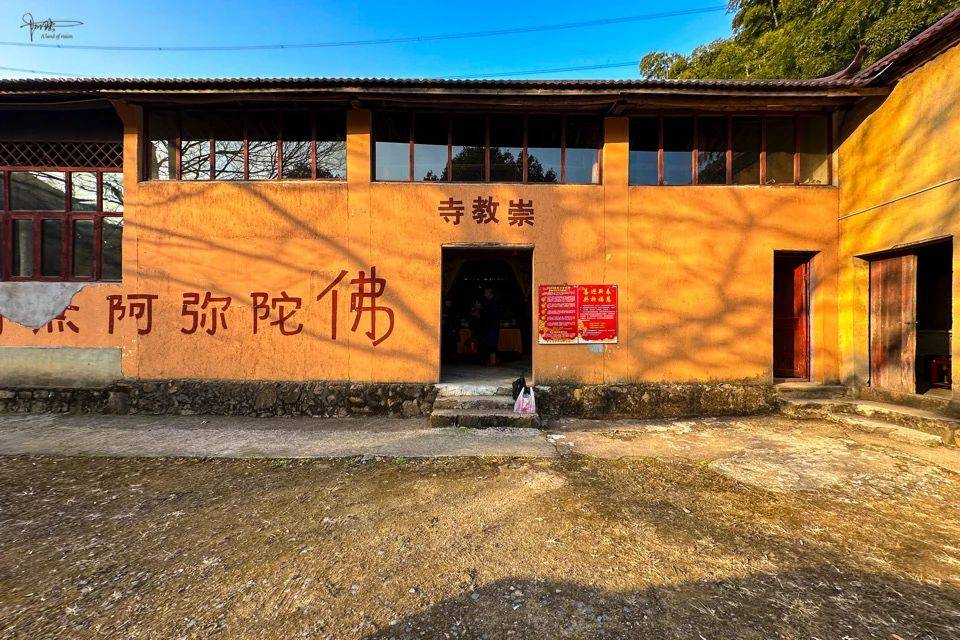 随缘走进湖州崇教寺,第一次感受到布施之功德,感动莫名_苹果_摩托车