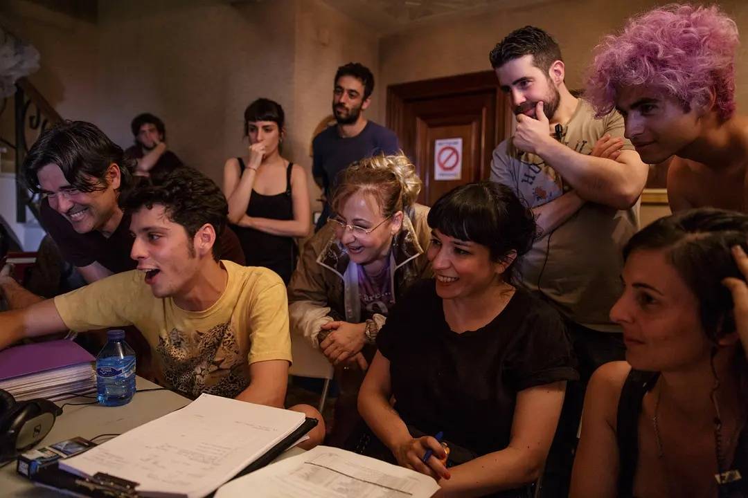 电影《肌肤》犹如一面镜子,反射出我们所处社会中的偏见与包容之间的