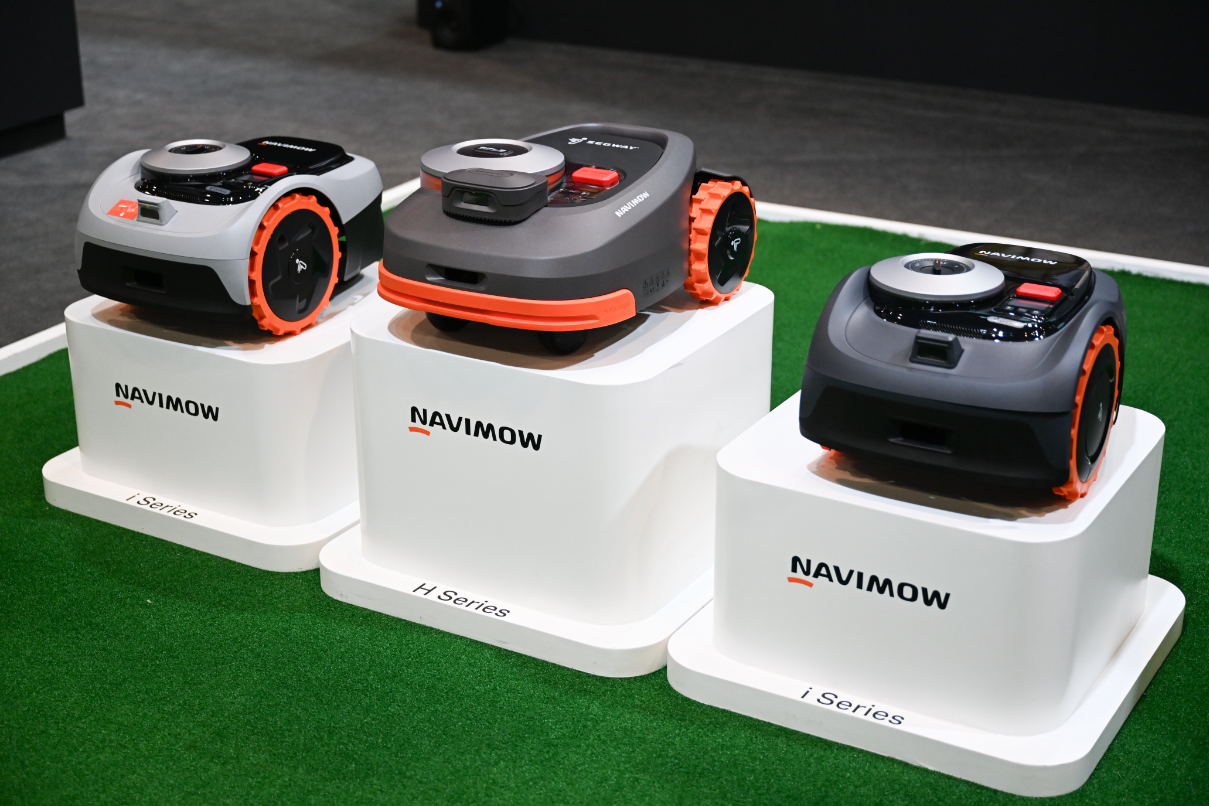 九号公司发布第二代智能割草机器人