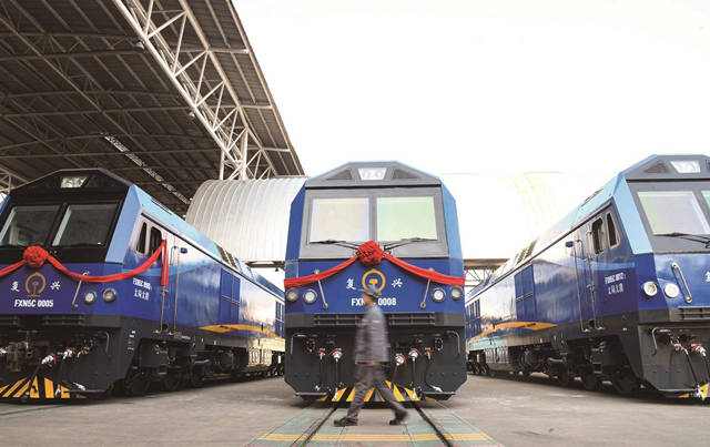 复兴型内燃机车首次批量交付_货运_牵引_柴油机