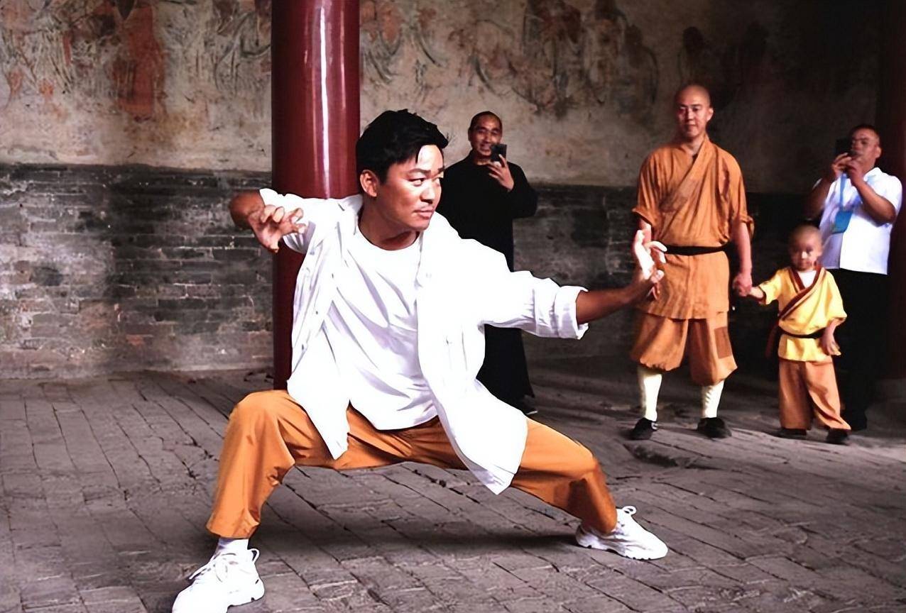 倒霉的王宝强,终究躲不过"女人坑",马蓉刚走又来了冯清_演艺_少林寺