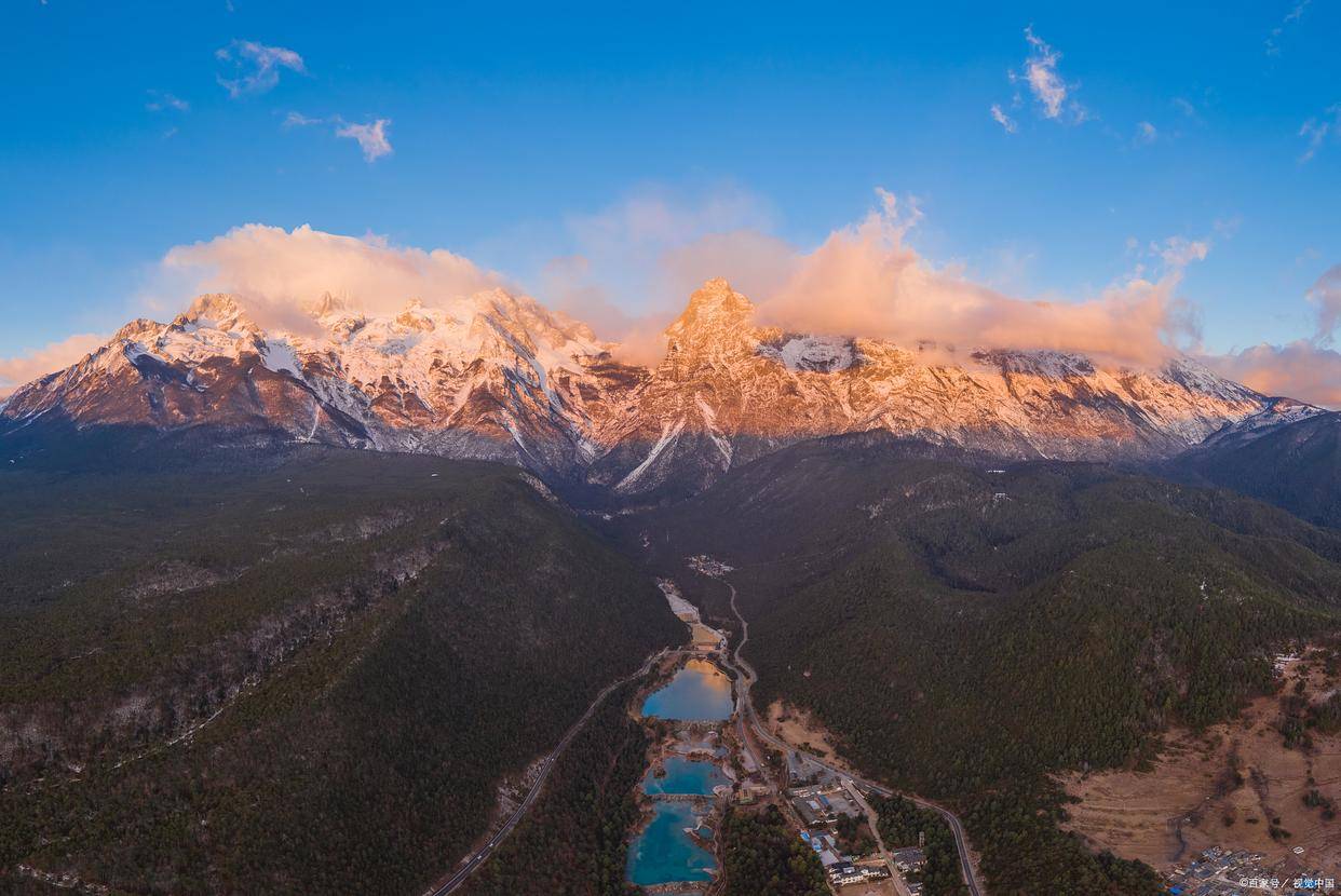 玉龍雪山位於中國雲南省麗江市,是麗江旅遊的重要組成部