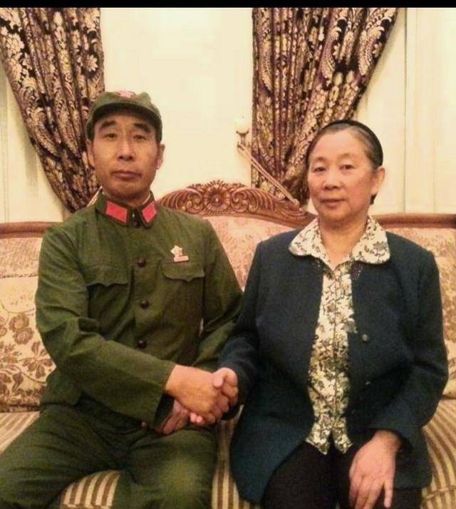 林豆豆被审查时,牙齿和头发脱落,丈夫放弃前程陪她受苦不离不弃_张清