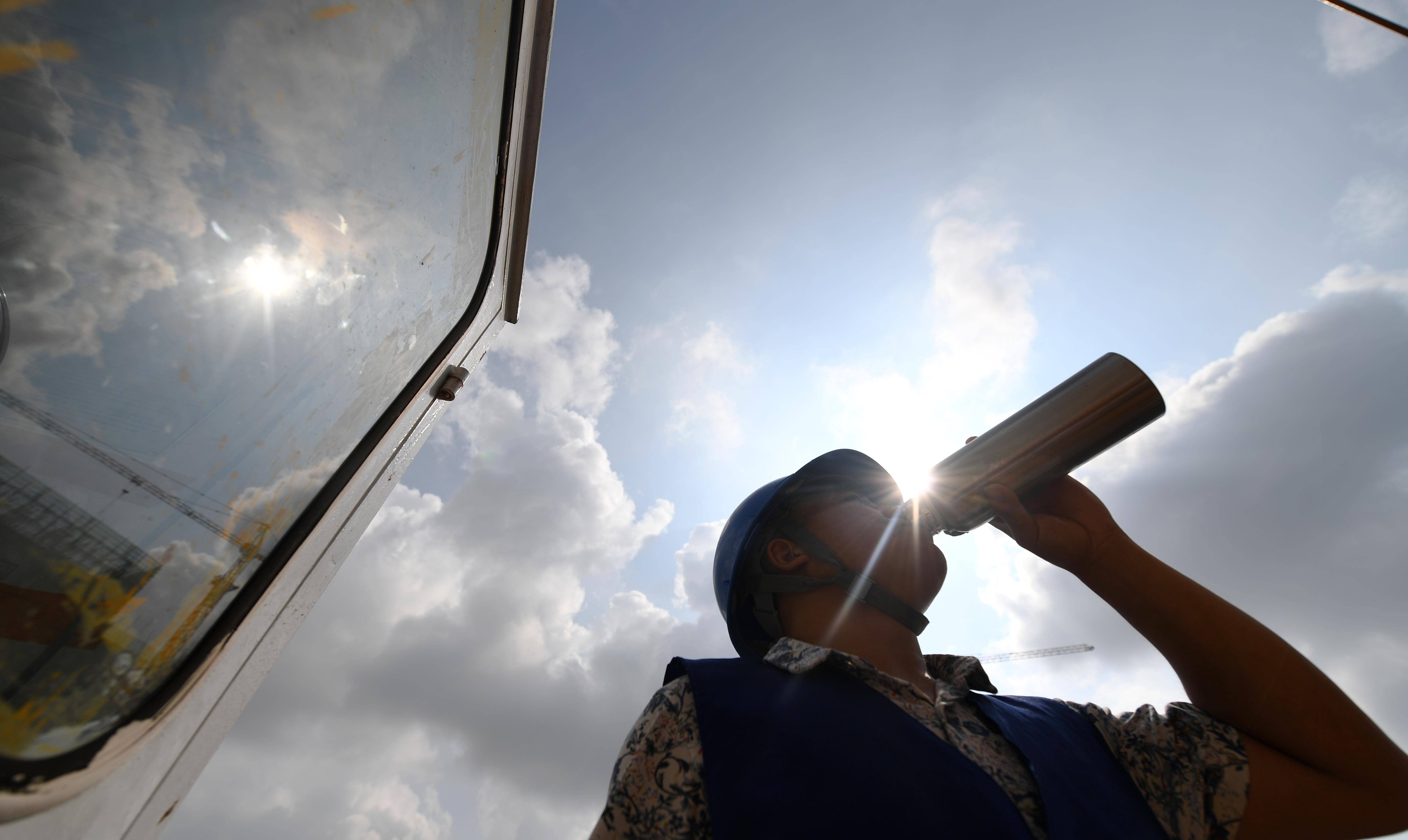 梁鑫的双面人生:白天房产大亨,晚上摸金校尉,上演真实版鬼吹灯_工地