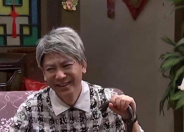 康家第二代集体衰老,戴安娜白发苍苍最真实_生活_剧中_电视剧