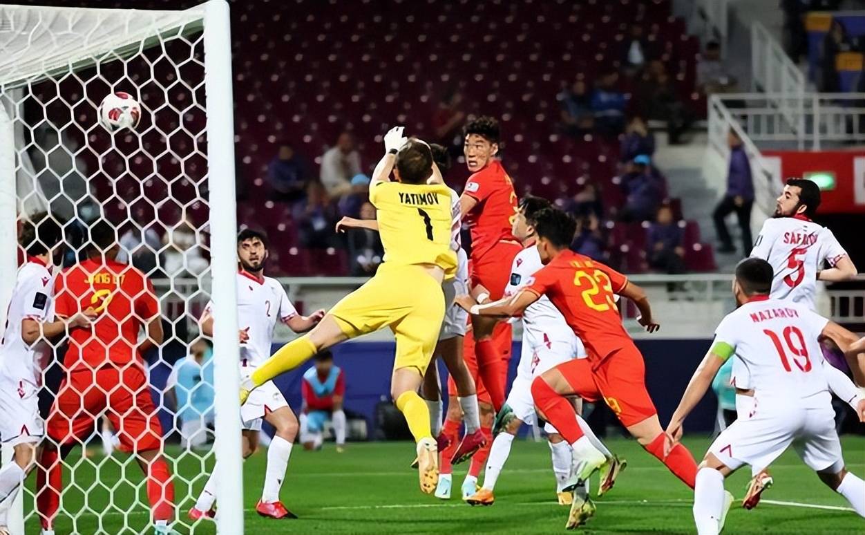 cctv5现场直播!5万人见证!中国队1-0领跑,pk卡塔尔在即!