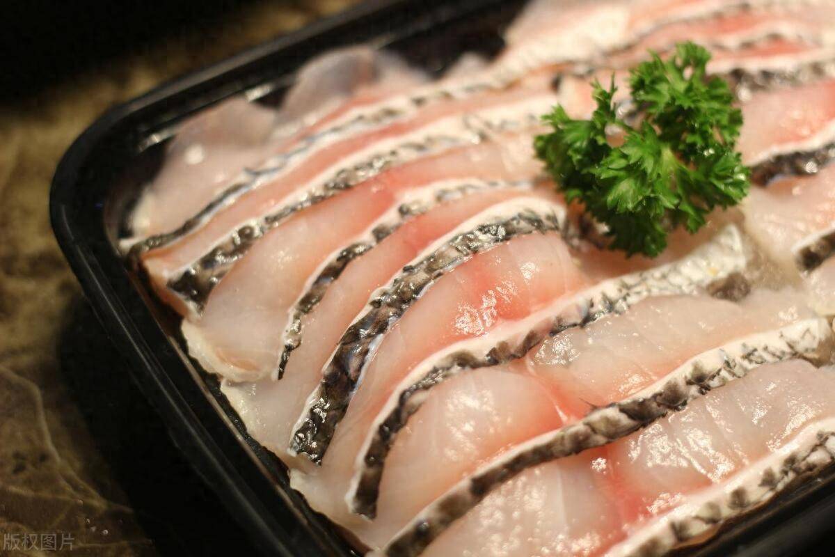 脆肉鲩是什么鱼,为何广东人那么喜欢吃,它是如何培育的?