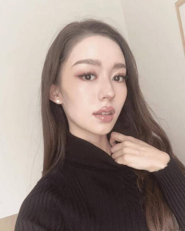 大胆挑战"女王妆",这颜值谁不羡慕_钢琴_女神_宝藏